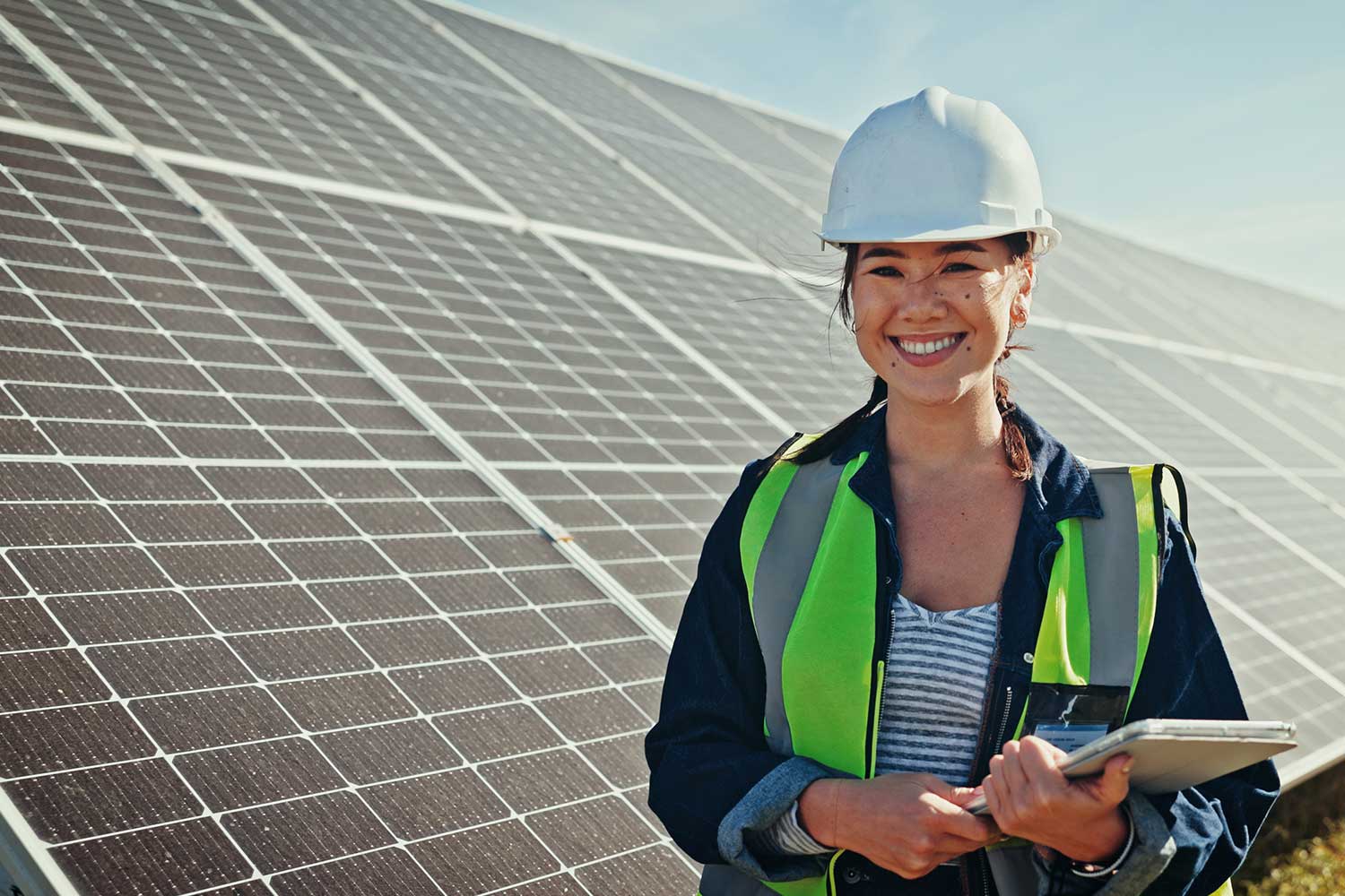 happy-woman-portrait-and-technician-with-tablet-fo-3FV7AL6.jpg